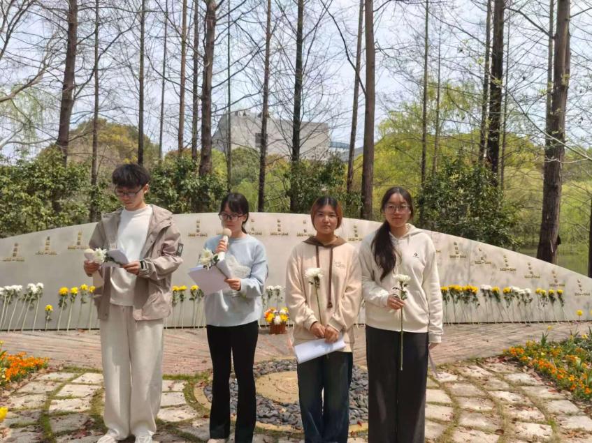 e55add540831f8086a1c98f35306cd90